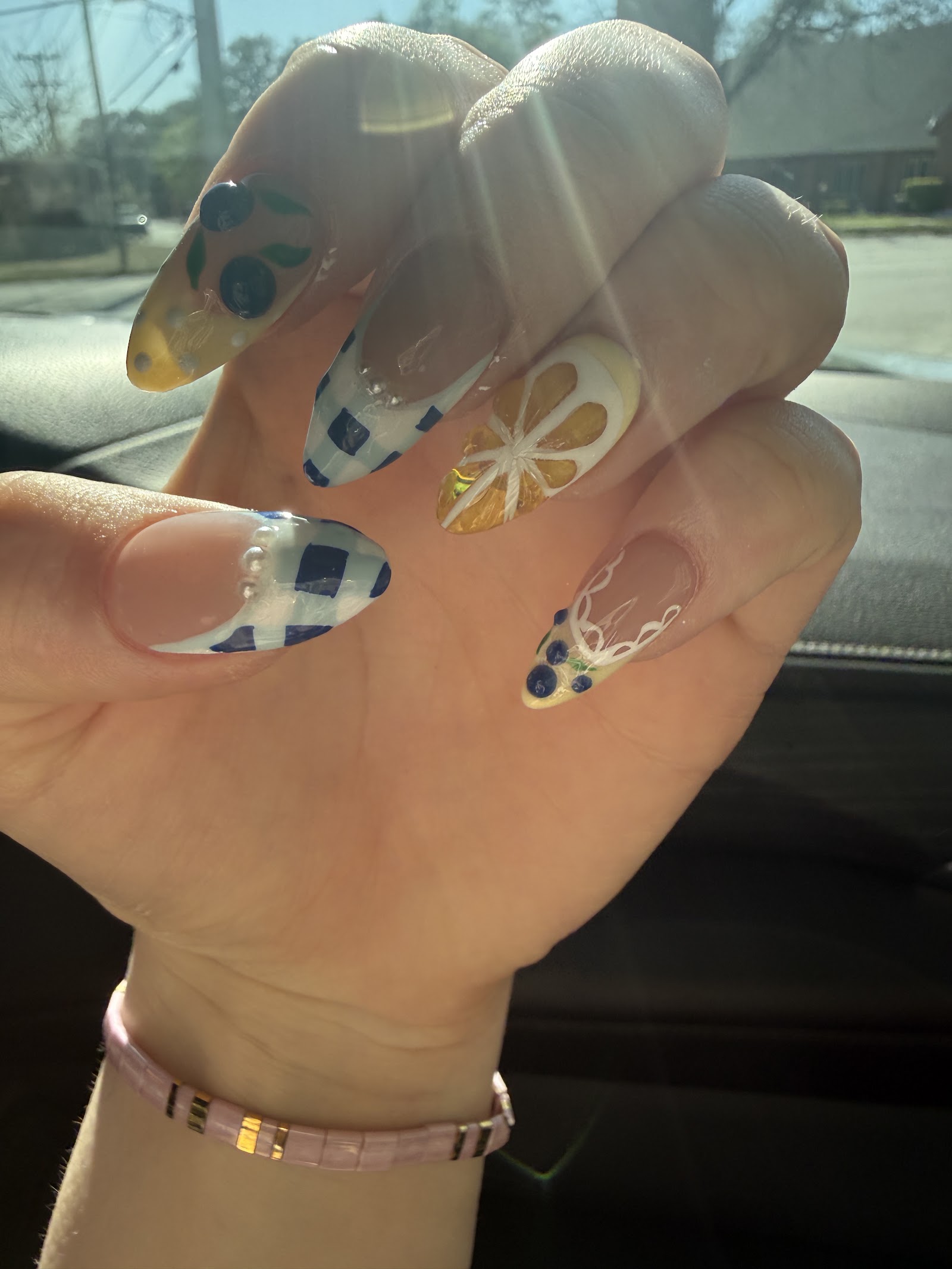 DELUXE NAILS AND SPA nail photo 5